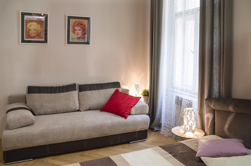 Modern Apartment Zlatnicka 8 Prag Exteriör bild